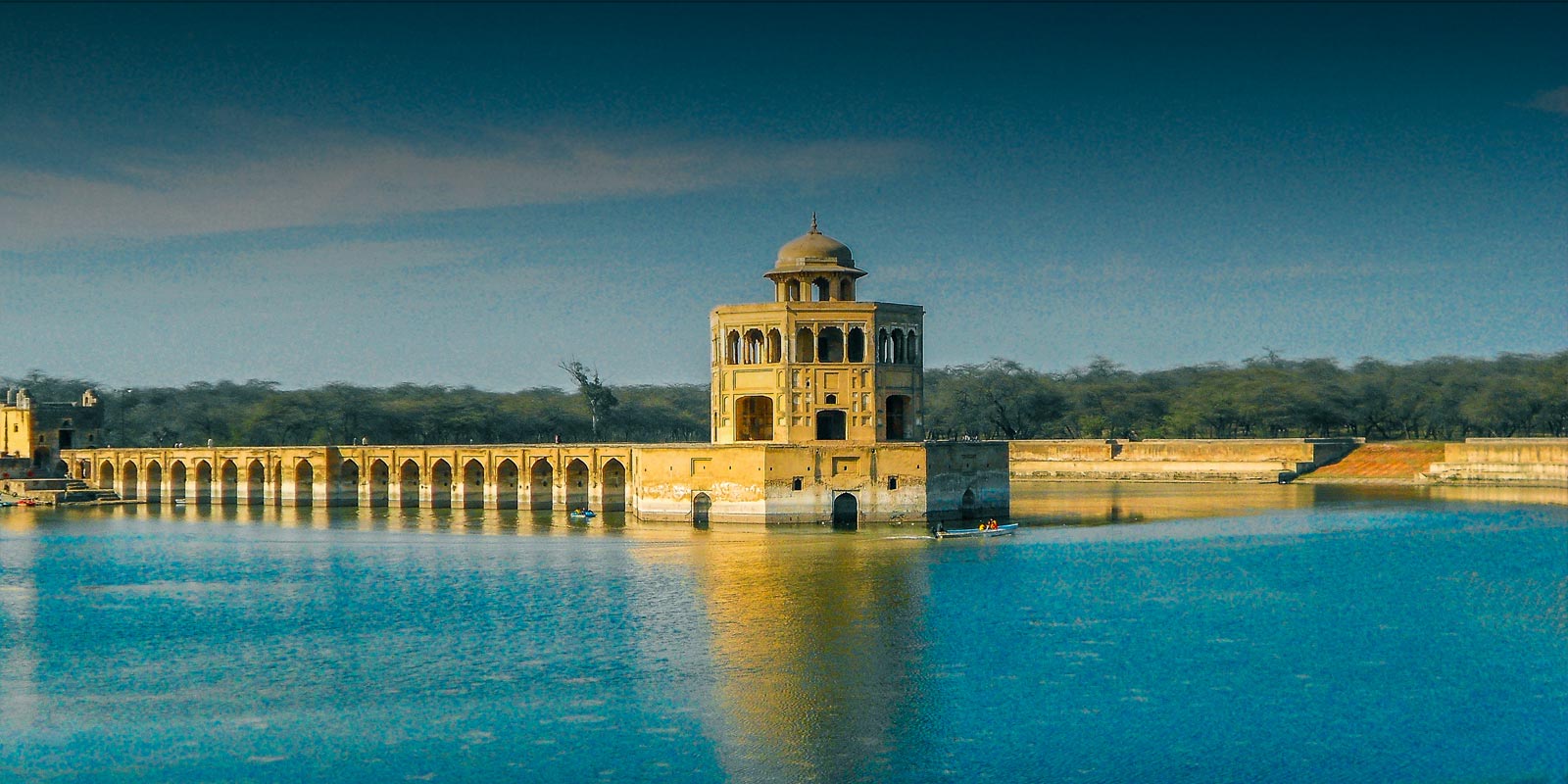 Hiran Minar Tour